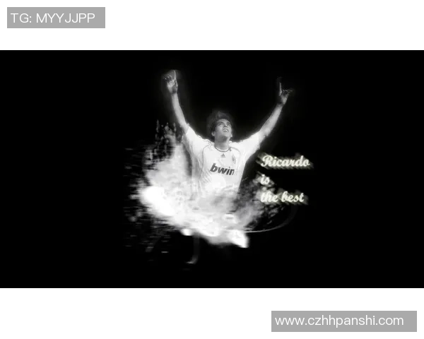 足球球星超高清横屏壁纸，震撼呈现球场英雄风采，尽显运动魅力与激情